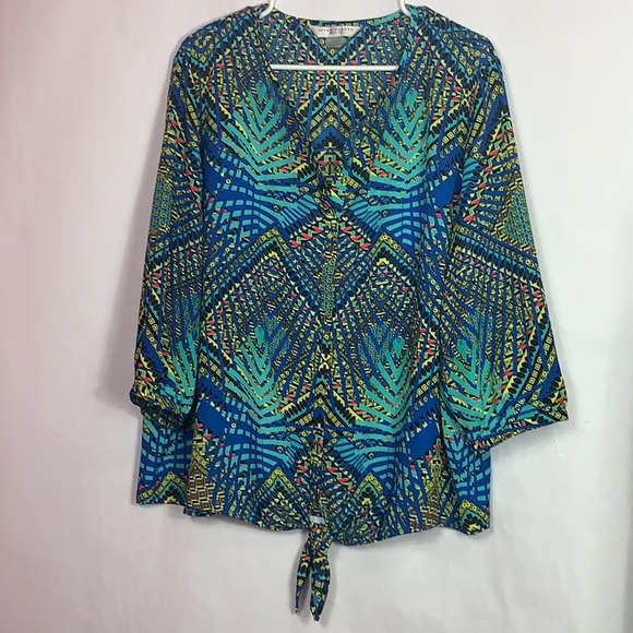 Peter Nygard multi color abstract print 3/4 length sleeves front tie knot top - Picture 7 of 7